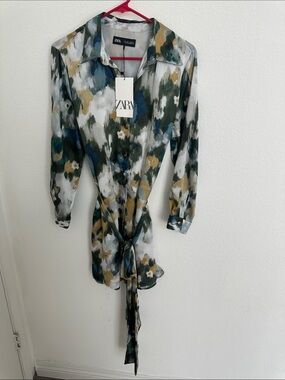 ZARA Green Floral Tie-Front Button up dress